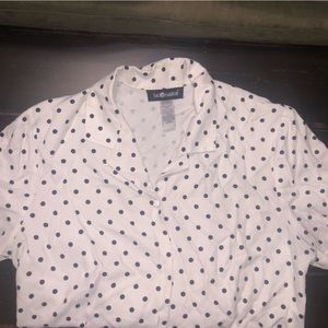 Sag Harbor White and Blue Button Down Shirt Size Large